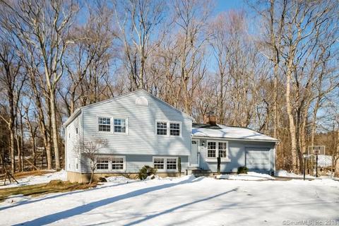 99 Walnut St, Monroe, CT 06468 photo 1