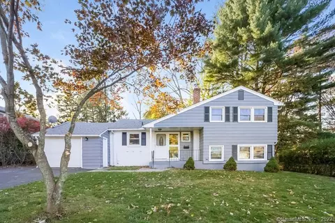 27 Ash Dr, Windsor, CT 06095 photo 1