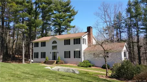 3 Sutherland Dr, Sandy Hook, CT 06482 photo 1
