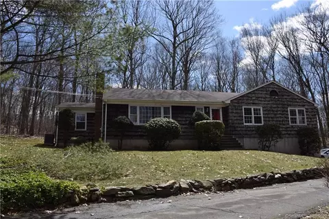 57 Perkins Rd, Bethany, CT 06524 photo 1