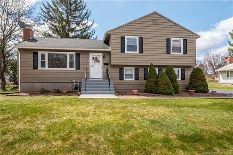 23 Carpenter Ln, Bloomfield, CT 06002 photo 1