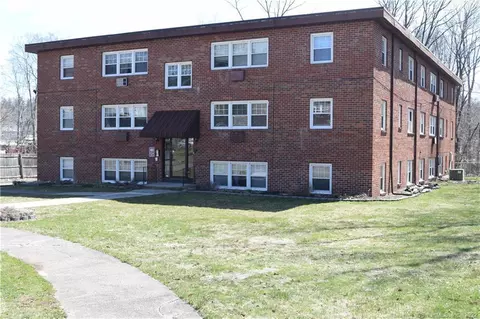 40 Hoffman Ct #B2, Wallingford, CT 06492 photo 1
