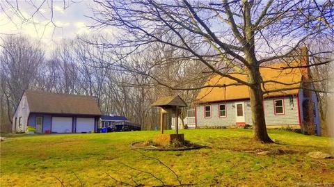69 Iron St, Ledyard, CT 06339 photo 1