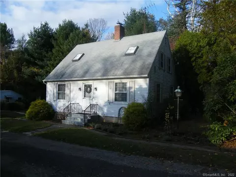 26 Elm St, Deep River, CT 06417 photo 1