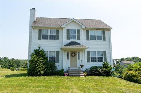1 Ruth Cir, Pomfret Center, CT 06259 photo 1