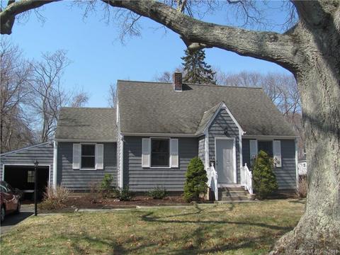 32 Maple Ave, Clinton, CT 06413 photo 1