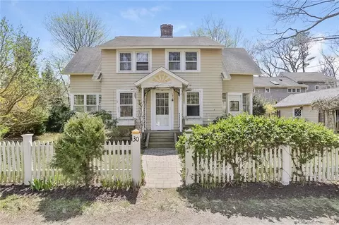 30 E Wharf Rd, Madison, CT 06443 photo 1
