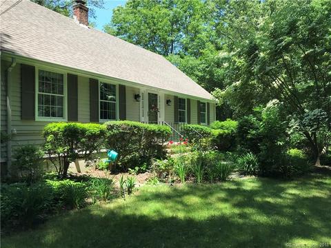 27 Willow Ln, Madison, CT 06443 photo 1