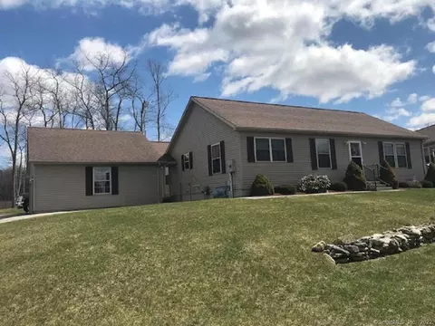 6 Snowbird Dr, Killingly, CT 06239 photo 1