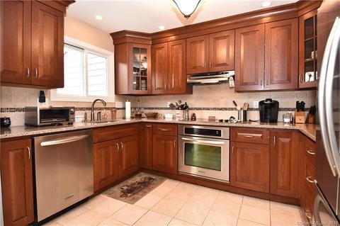 703 Golf Dr #703, East Haven, CT 06512 photo 1