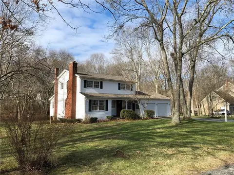 25 Taos Dr, Killingly, CT 06239 photo 1