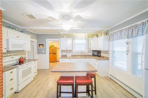 138 Card St, Willimantic, CT 06226 photo 1
