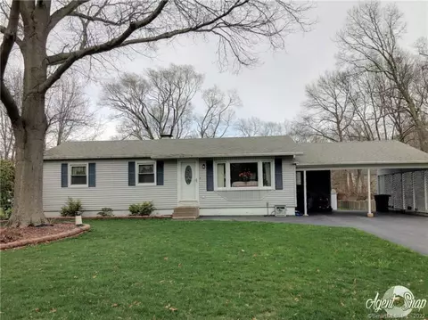 5 Lantern Ln, Niantic, CT 06357 photo 1
