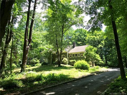 5 Mark Twain Ln, Redding, CT 06896 photo 1