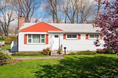 15 Marmor Ct, Wethersfield, CT 06109 photo 1