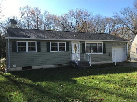 4 Village Dr, Ledyard, CT 06339 photo 1
