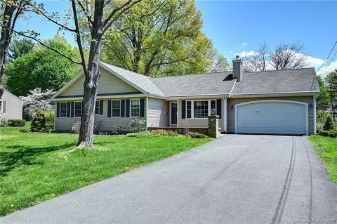 18 Boulter Rd, Wethersfield, CT 06109 photo 1