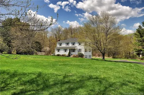 32 White Birch Ln, Bethlehem, CT 06751 photo 1