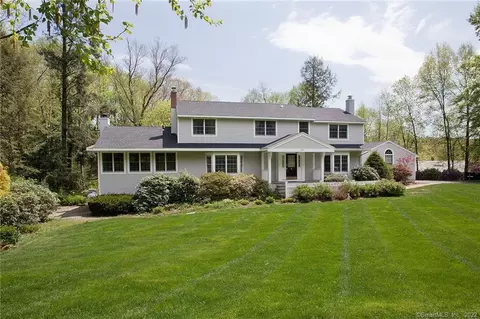 20 Springbrook Rd, Avon, CT 06001 photo 1