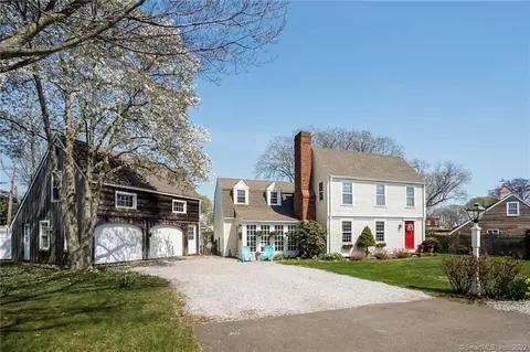 4 E Loop Rd, Clinton, CT 06413 photo 1