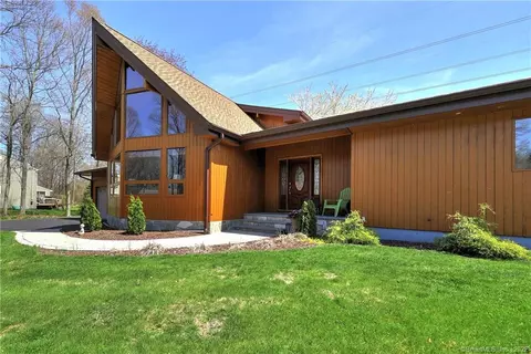 481 Pine Tree Dr, Orange, CT 06477 photo 1
