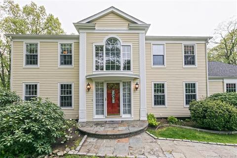3 Red Maple Ln, Trumbull, CT 06611 photo 1