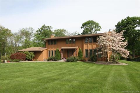 26 Derek Ln, Windsor, CT 06095 photo 1