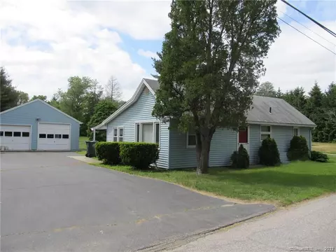 87 Lovers Ln, Plainfield, CT 06374 photo 1
