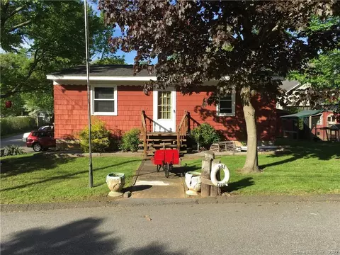 12 Mark Twain Dr, East Hampton, CT 06424 photo 1
