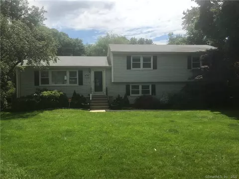 338 Augusta Dr, Orange, CT 06477 photo 1
