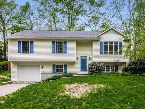 82 Spring Glen Rd, Niantic, CT 06357 photo 1