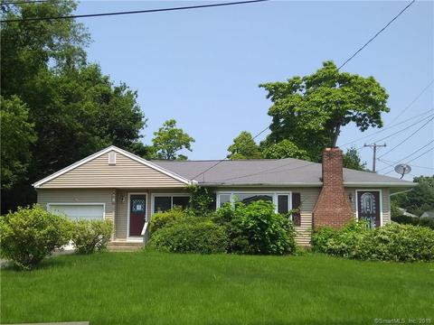 2 Elm St, Clinton, CT 06413 photo 1