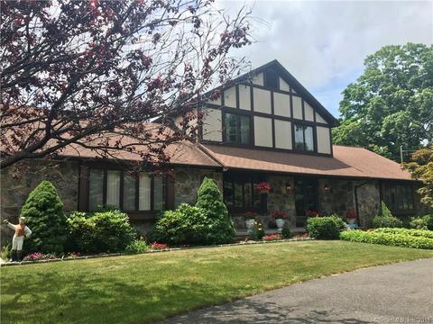 571 Elm St, Monroe, CT 06468 photo 1