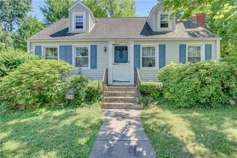 147 Maple Ave, Windsor, CT 06095 photo 1