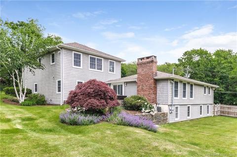 2 Main Dr, Brookfield, CT 06804 photo 1