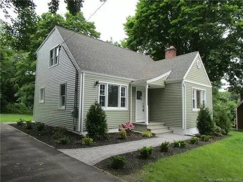 17 Arrowhead Rd, Trumbull, CT 06611 photo 1