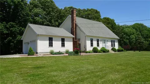 355 West St, Hebron, CT 06248 photo 1