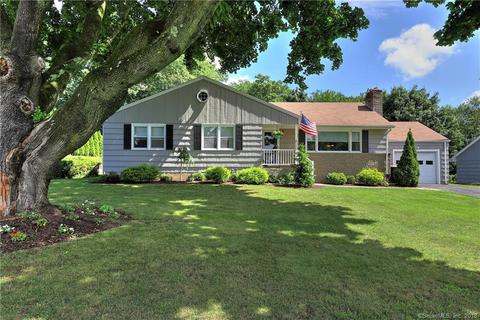 21 Mitchell Rd, Trumbull, CT 06611 photo 1