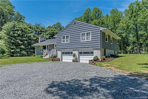 10 Lovers Ln, Monroe, CT 06468 photo 1