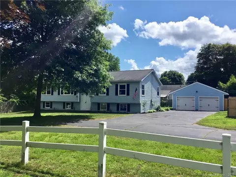 2 Pleasant St, Plainfield, CT 06374 photo 1