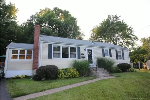 23 North Cir, Windsor, CT 06095 photo 1