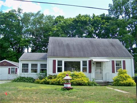 8 Mcelaney Dr, East Lyme, CT 06357 photo 1