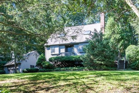 28 Crabapple Ln, Guilford, CT 06437 photo 1
