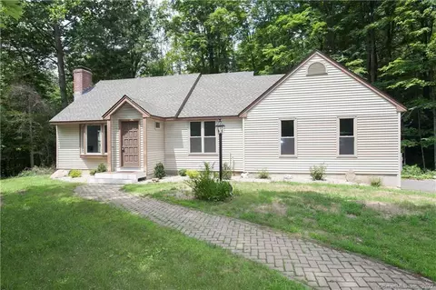 10 Juniper Cir, Canton, CT 06019 photo 1
