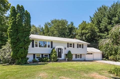 47 Edgewood Dr, Westbrook, CT 06498 photo 1