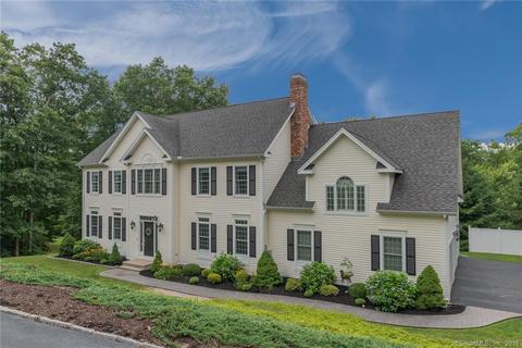 19 James Vincent Dr, Clinton, CT 06413 photo 1