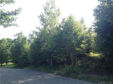12 Manor Dr, Monroe, CT 06468 photo 1