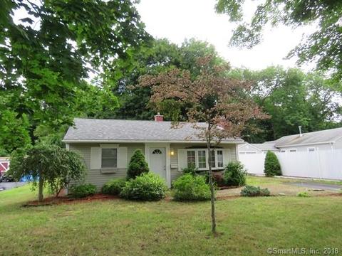 1008 Davis Ave, Killingly, CT 06239 photo 1