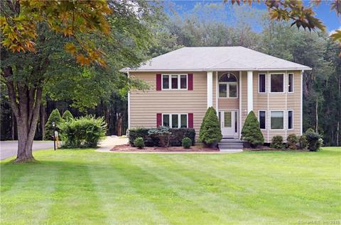 11 Bristle Ln, Sandy Hook, CT 06482 photo 1