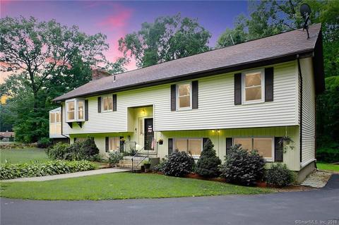 4 Hughes Ct, Prospect, CT 06712 photo 1